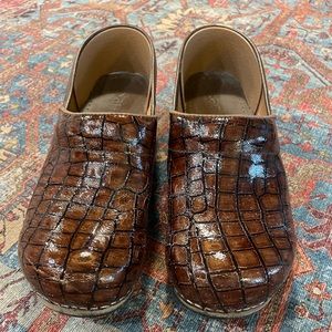 Sanita, Size 40, Brown, Reptile Print, Clog, Good condition